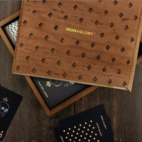 Poker Set in Wooden Box - 100 Chips and Black Cards